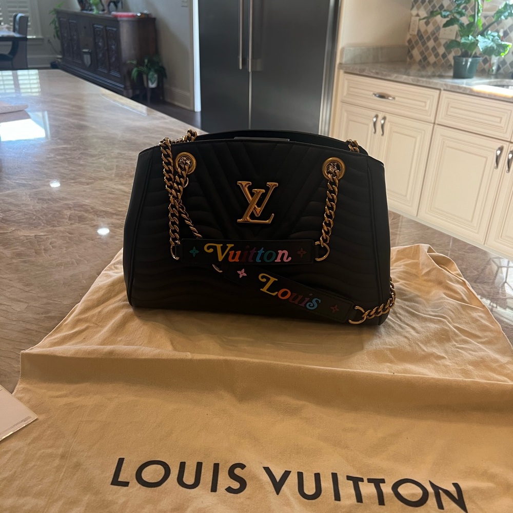 Louis Vuitton New Wave Chain Tote